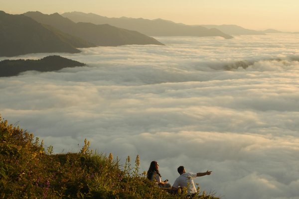 Explore cotswold escapes: memorable journeys with breathtaking hot air balloon rides